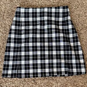 Brandy Melville Black and White Plaid A-Line Skirt